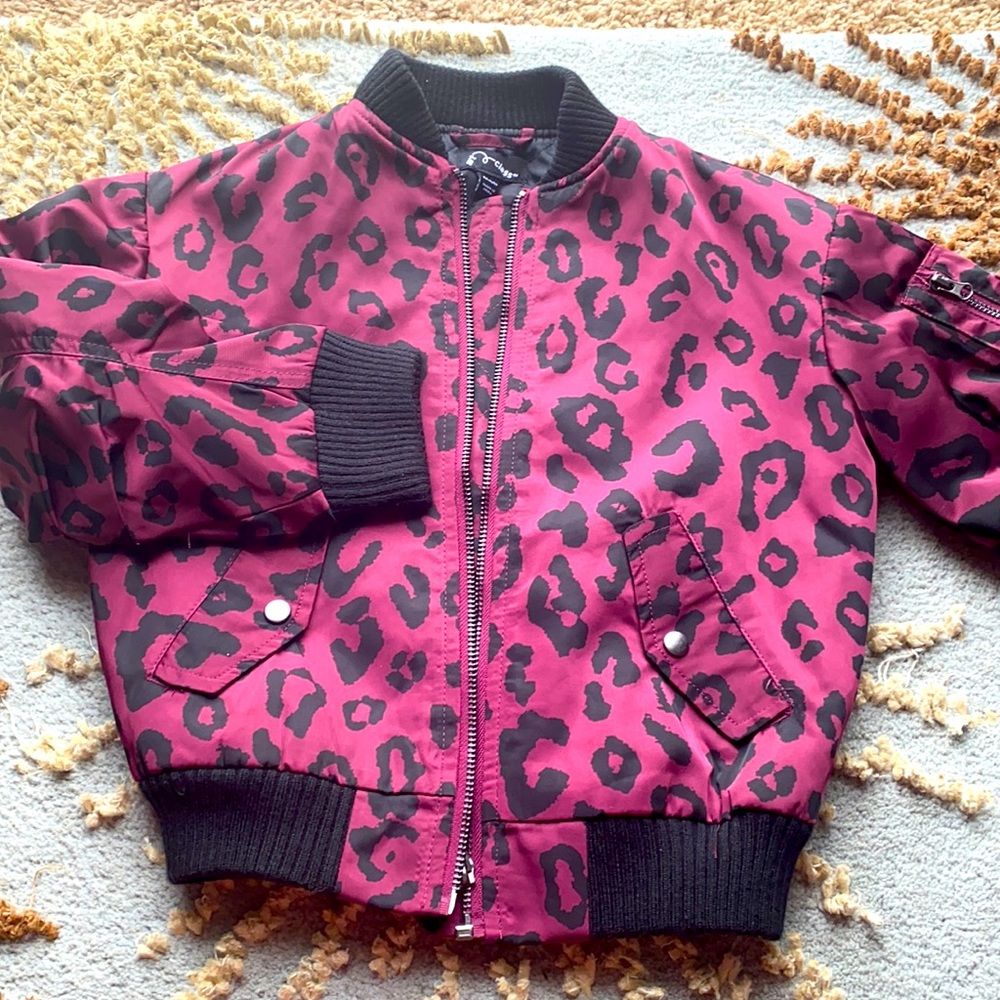 Art class girls styling jacket. Leopard print Balloon sleeve -w/ pockets . Sz XS